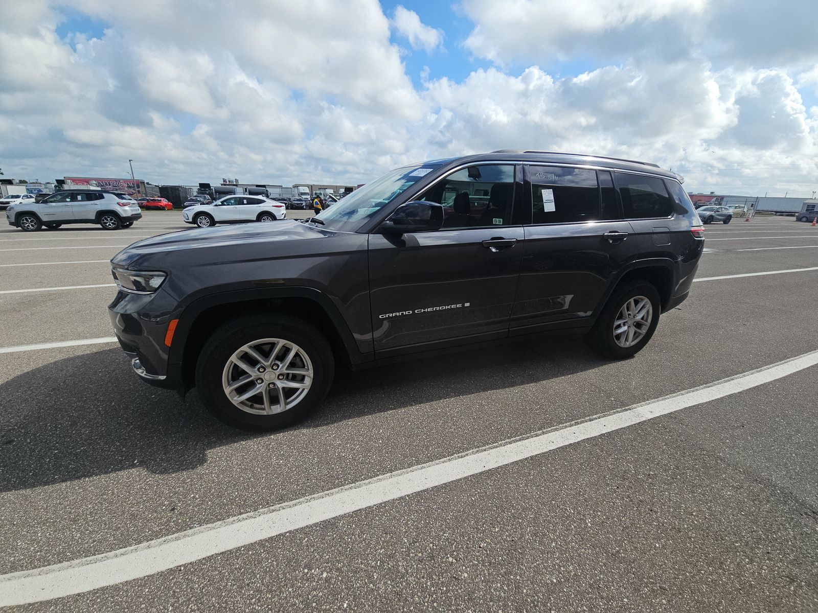 2024 Jeep Grand Cherokee L Laredo RWD