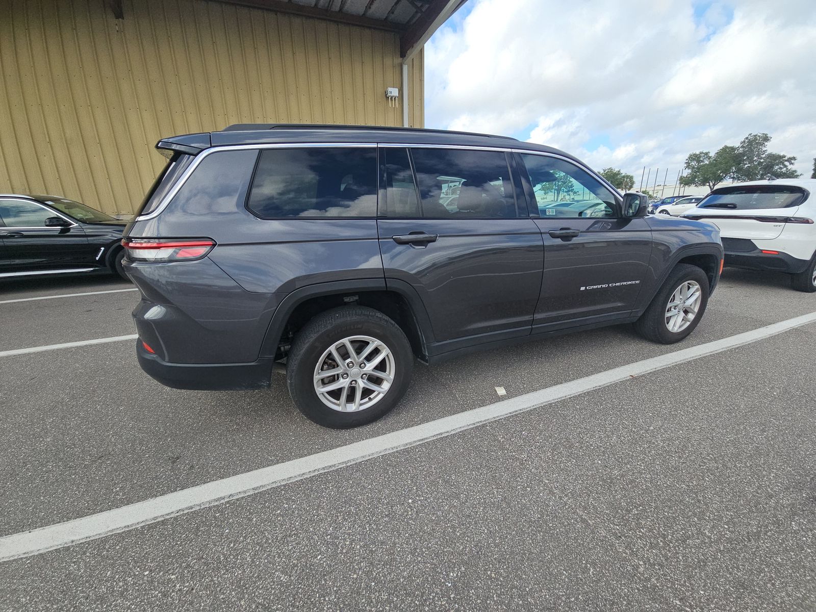 2024 Jeep Grand Cherokee L Laredo RWD