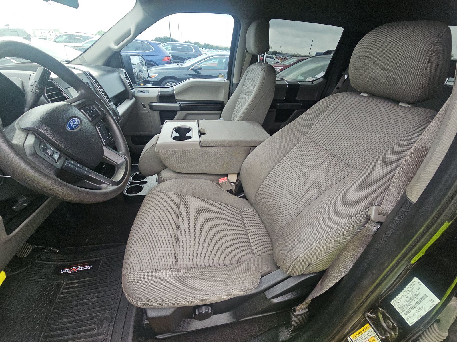 FORD F-150 - 8