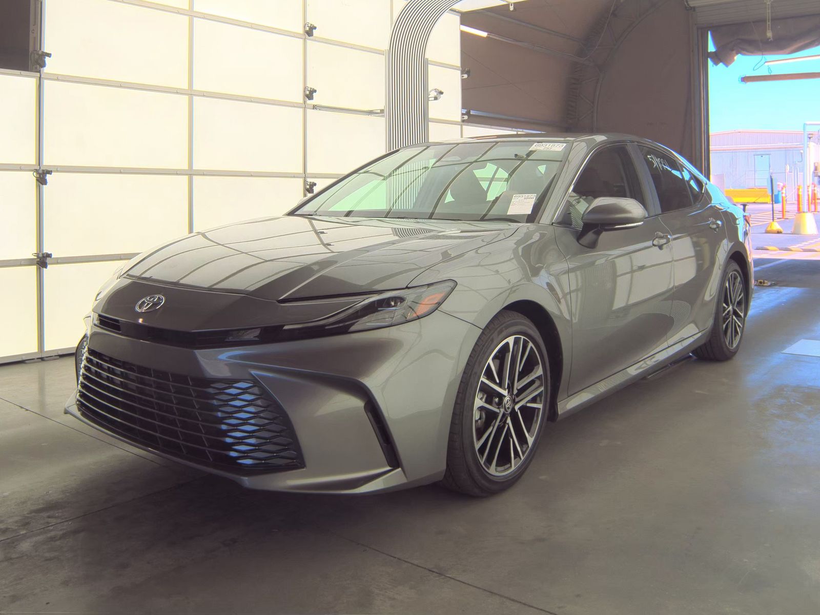 TOYOTA CAMRY - 1