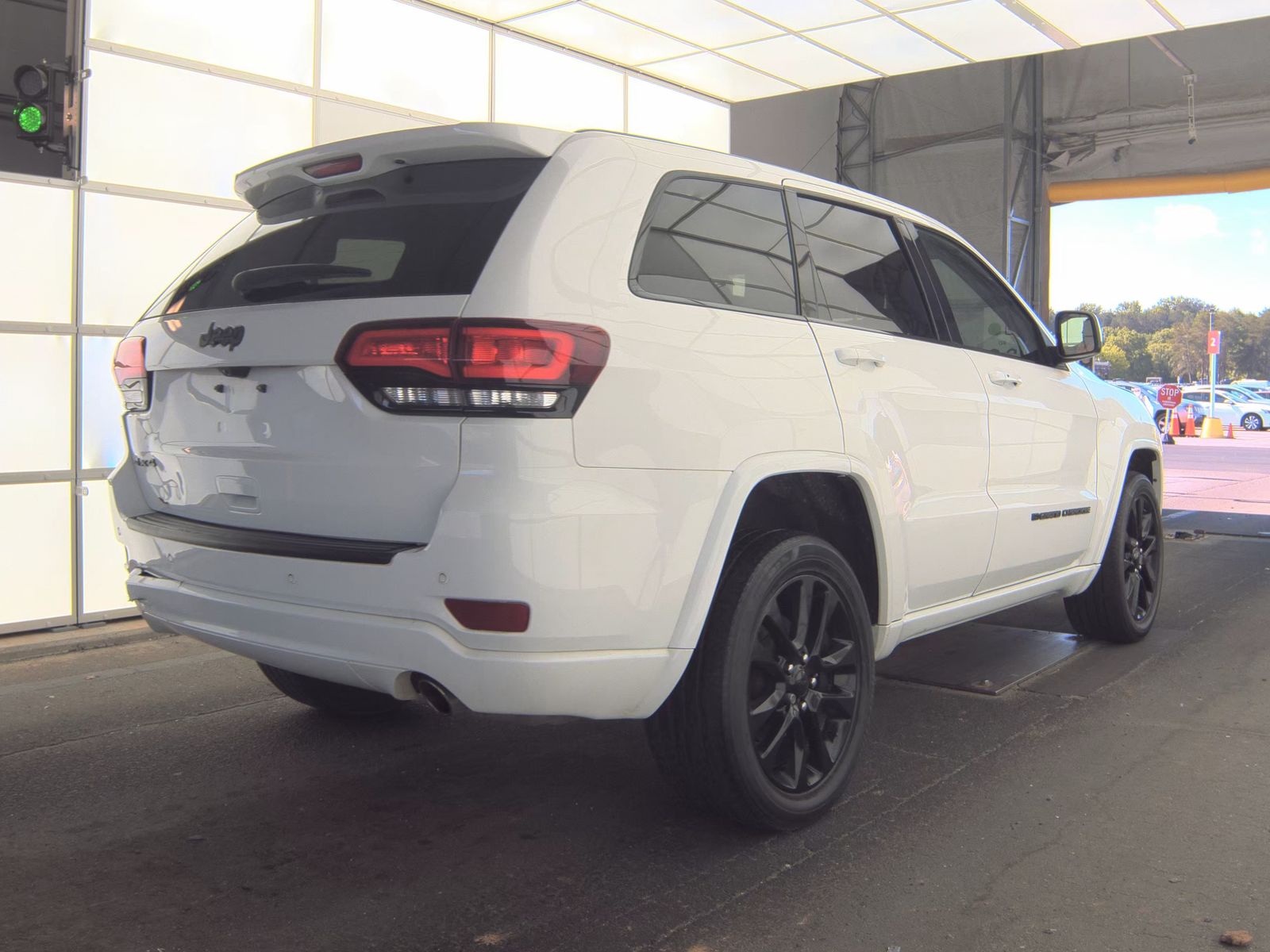 2022 Jeep Grand Cherokee Laredo X AWD