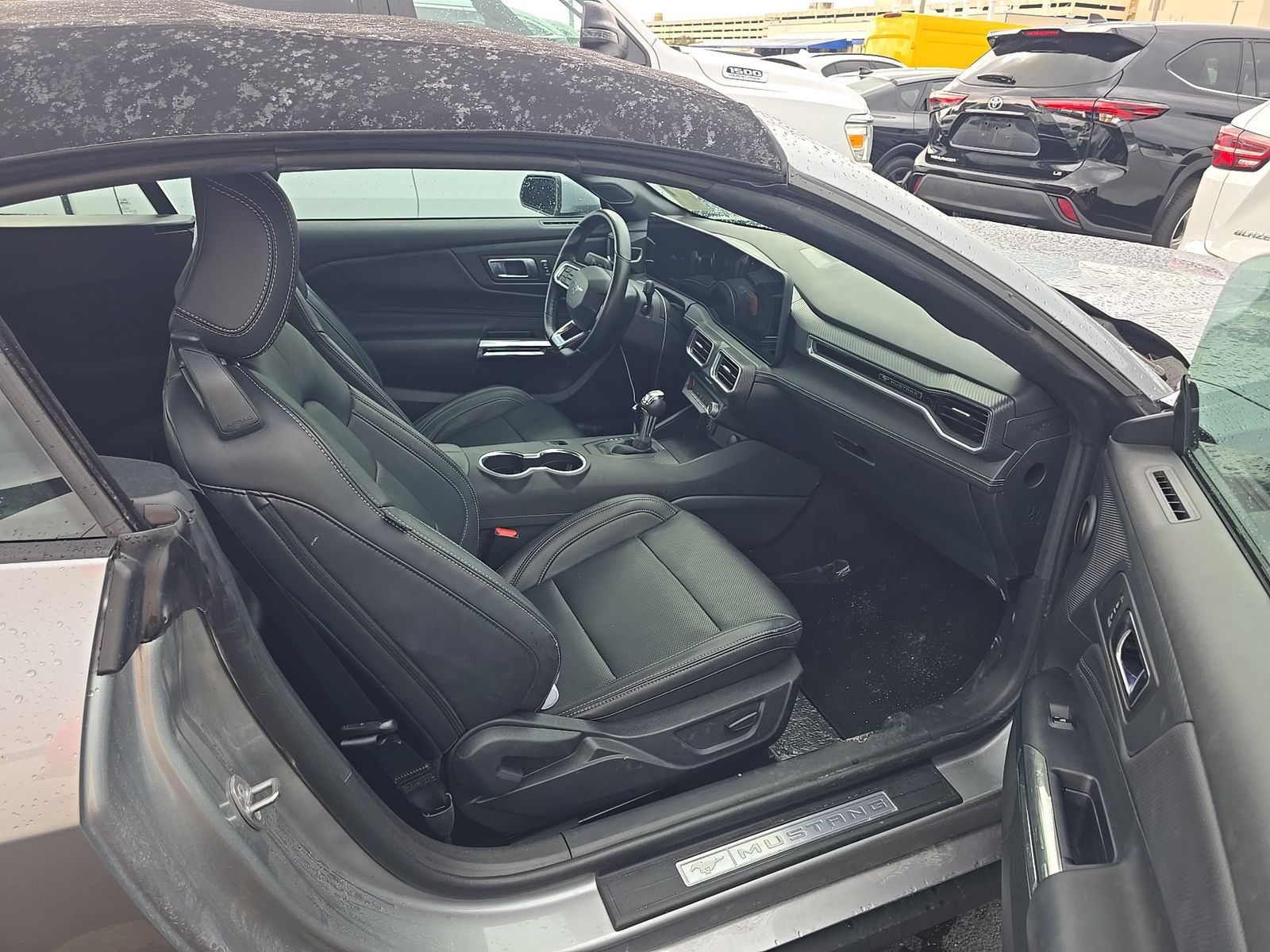 FORD MUSTANG - 9