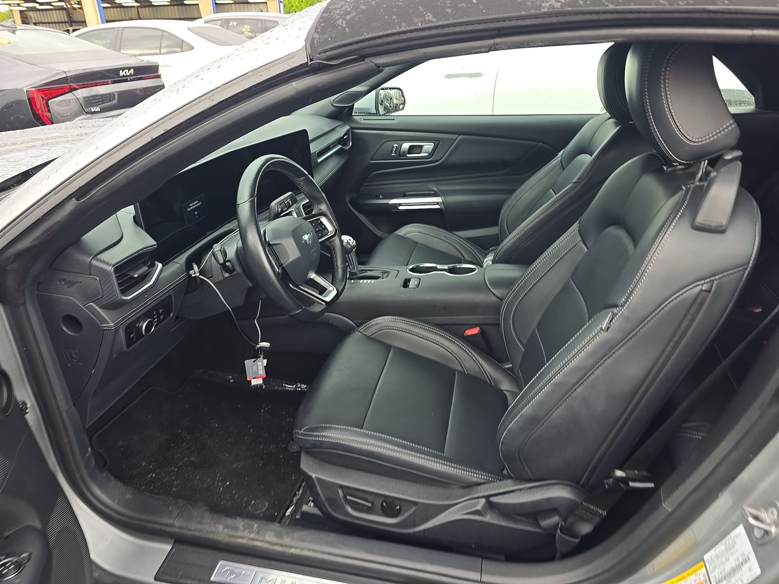 FORD MUSTANG - 8