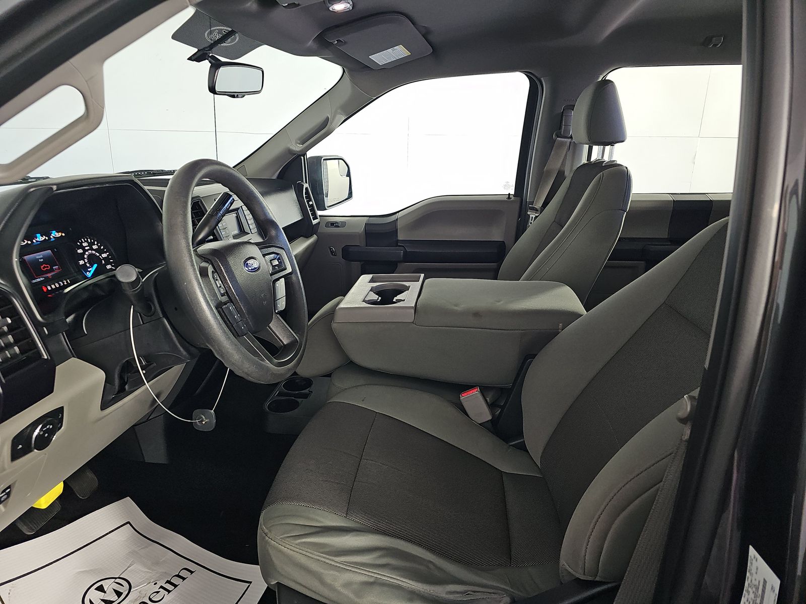 FORD F-150 - 8