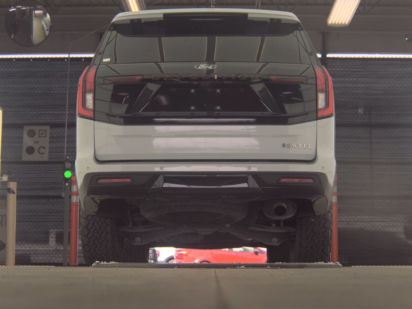 FORD EXPEDITION - 8