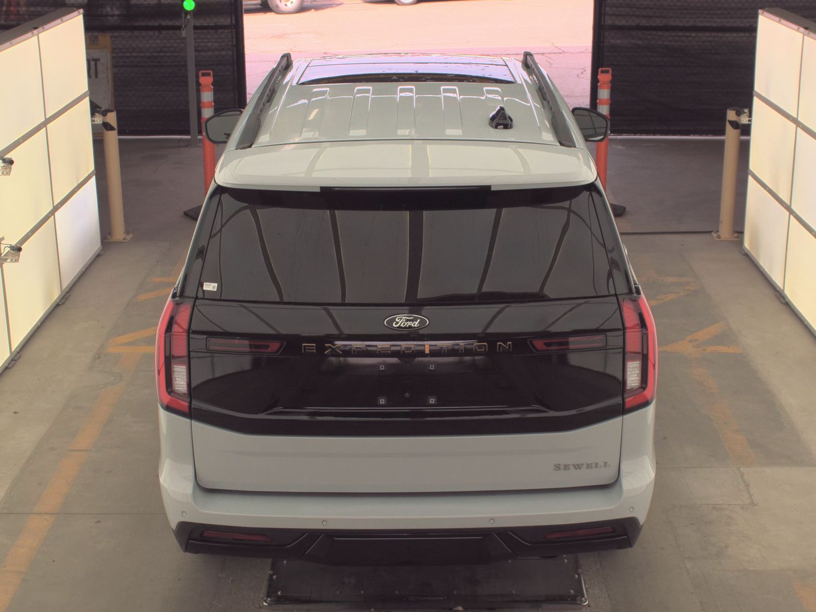 FORD EXPEDITION - 7