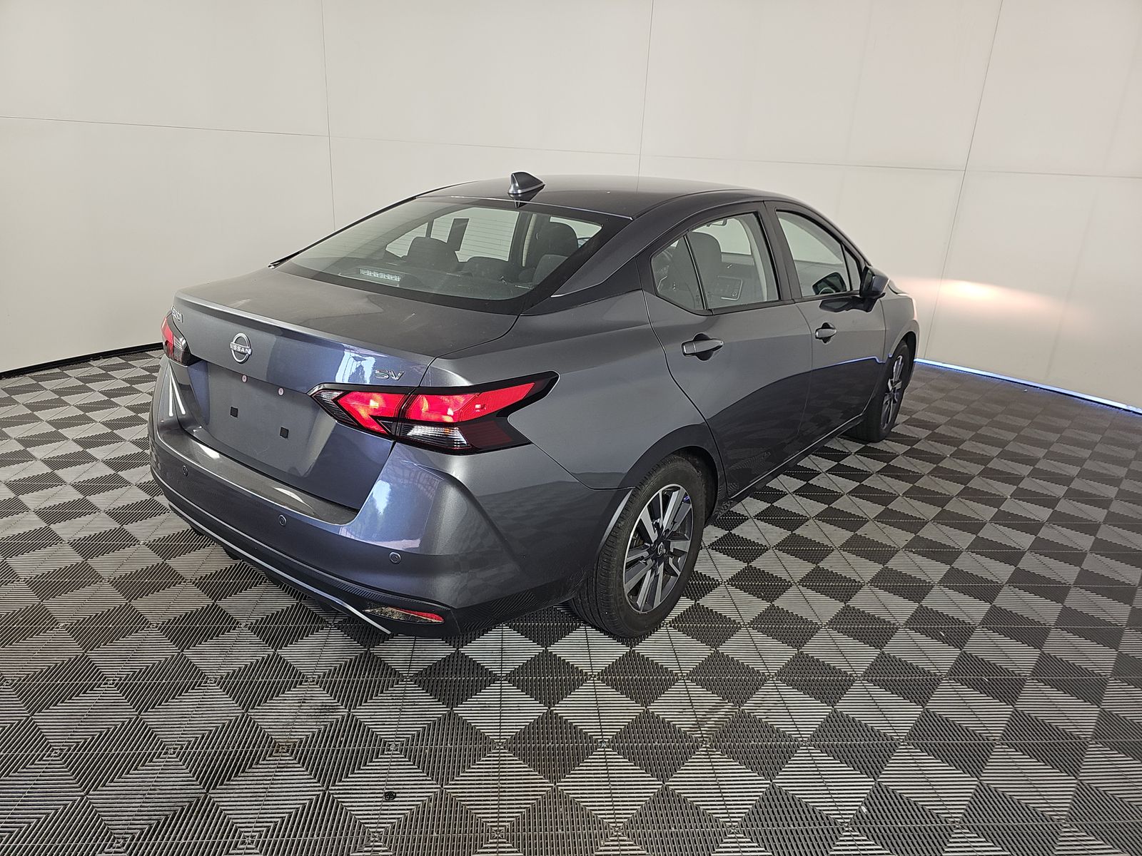 NISSAN VERSA - 5