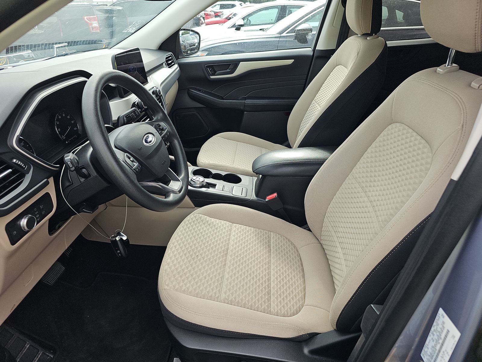 FORD ESCAPE - 8