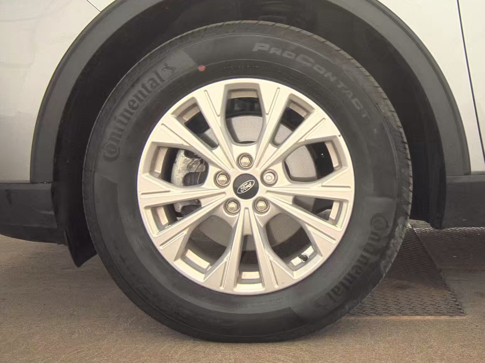FORD ESCAPE - 10