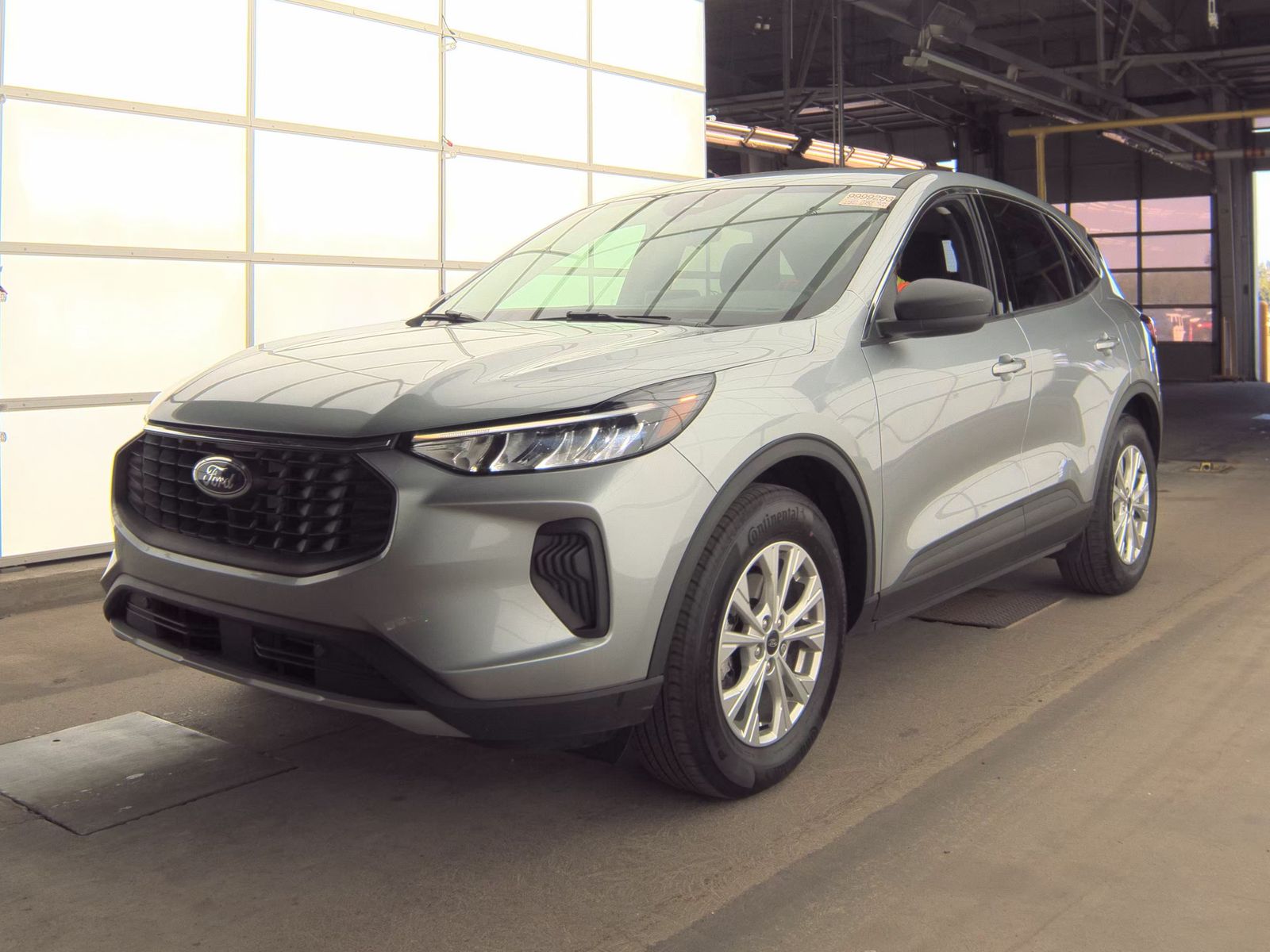 FORD ESCAPE - 1