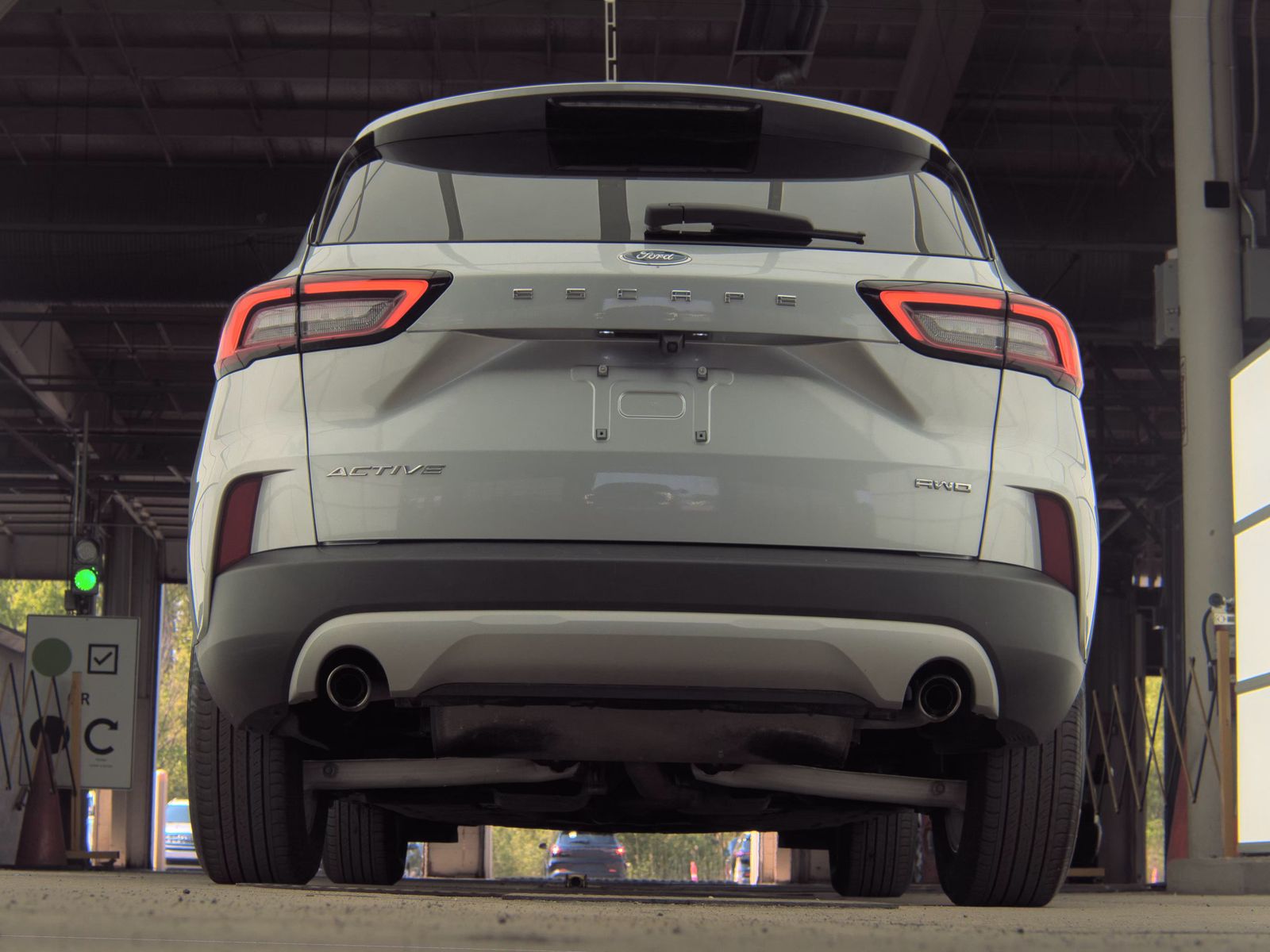 FORD ESCAPE - 8