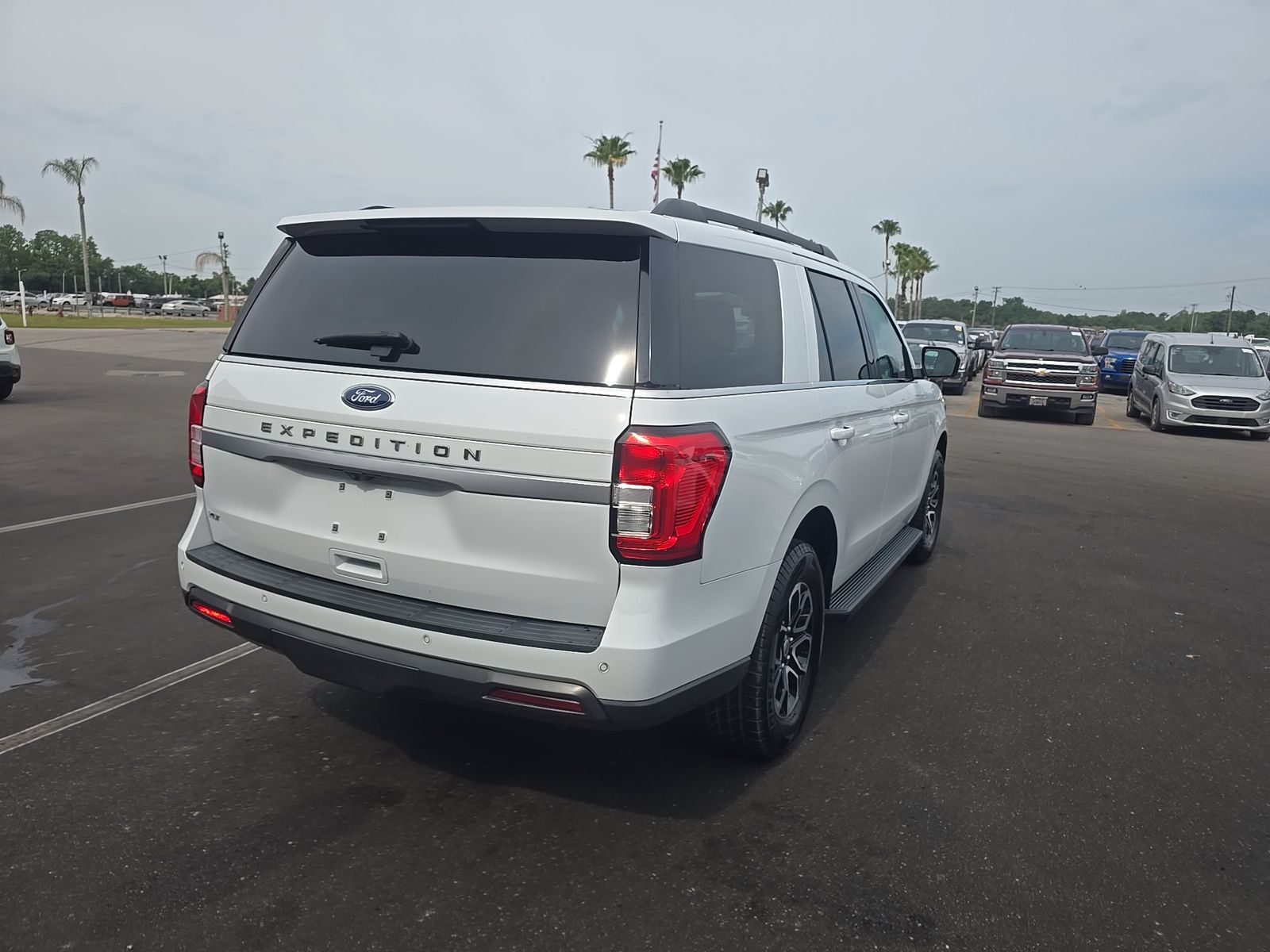 FORD EXPEDITION - 5