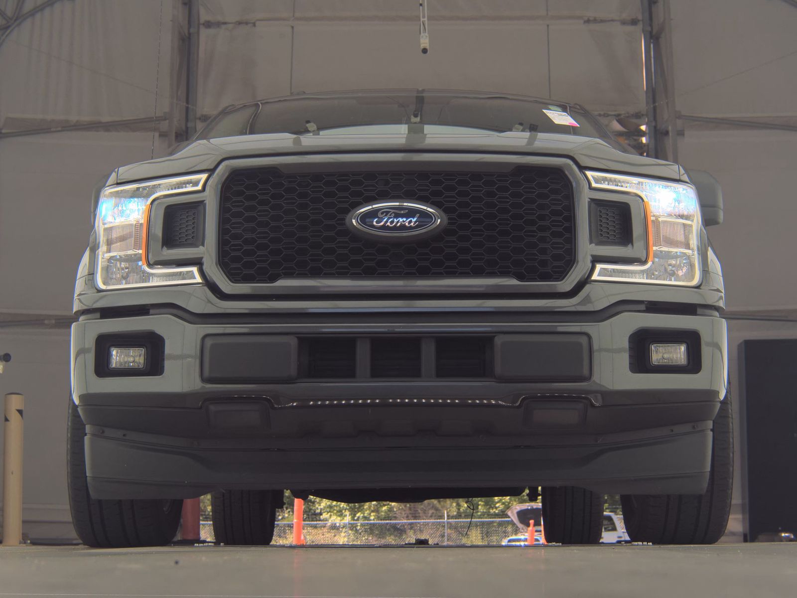 FORD F-150 - 4
