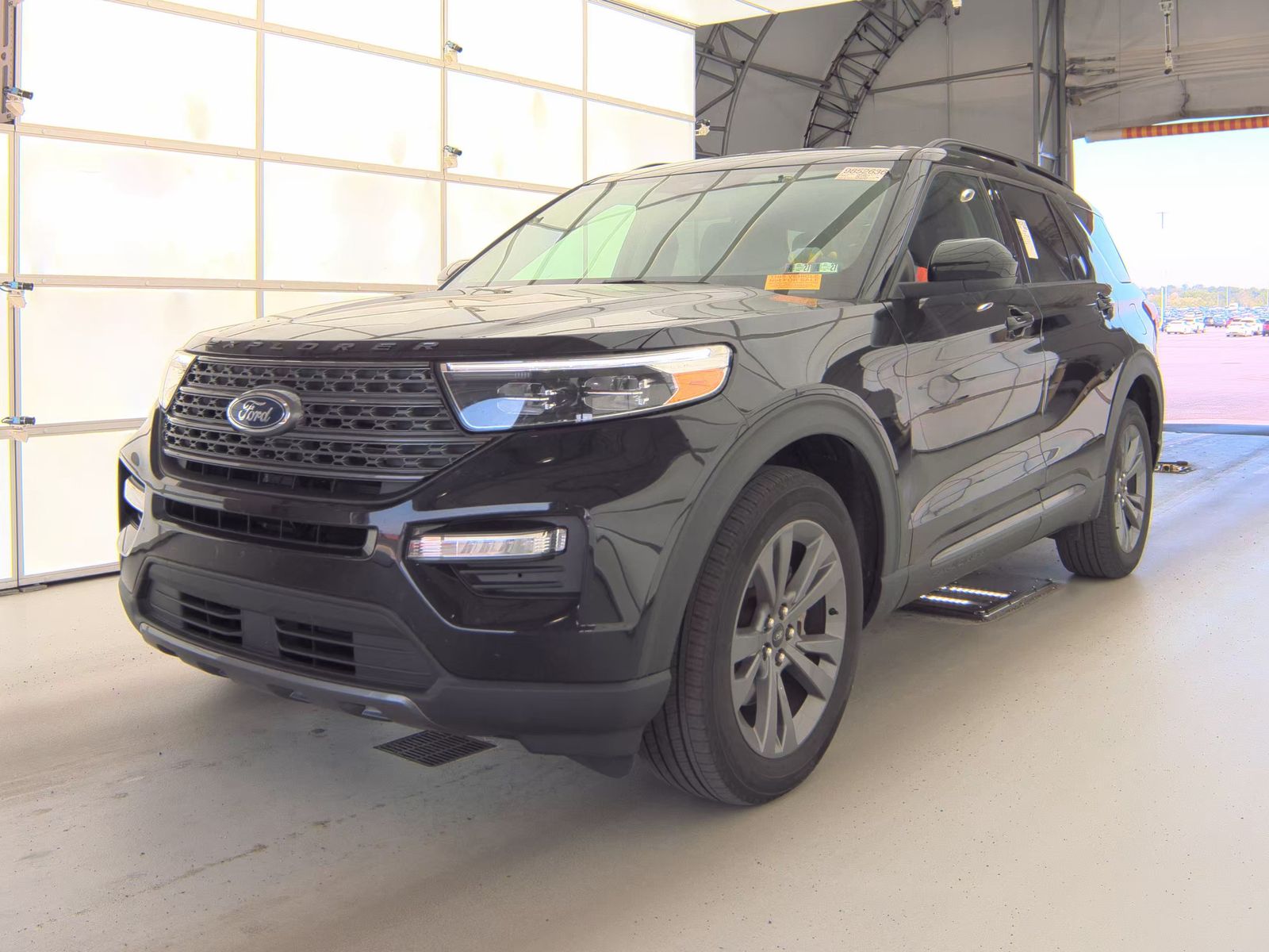 FORD EXPLORER - 1