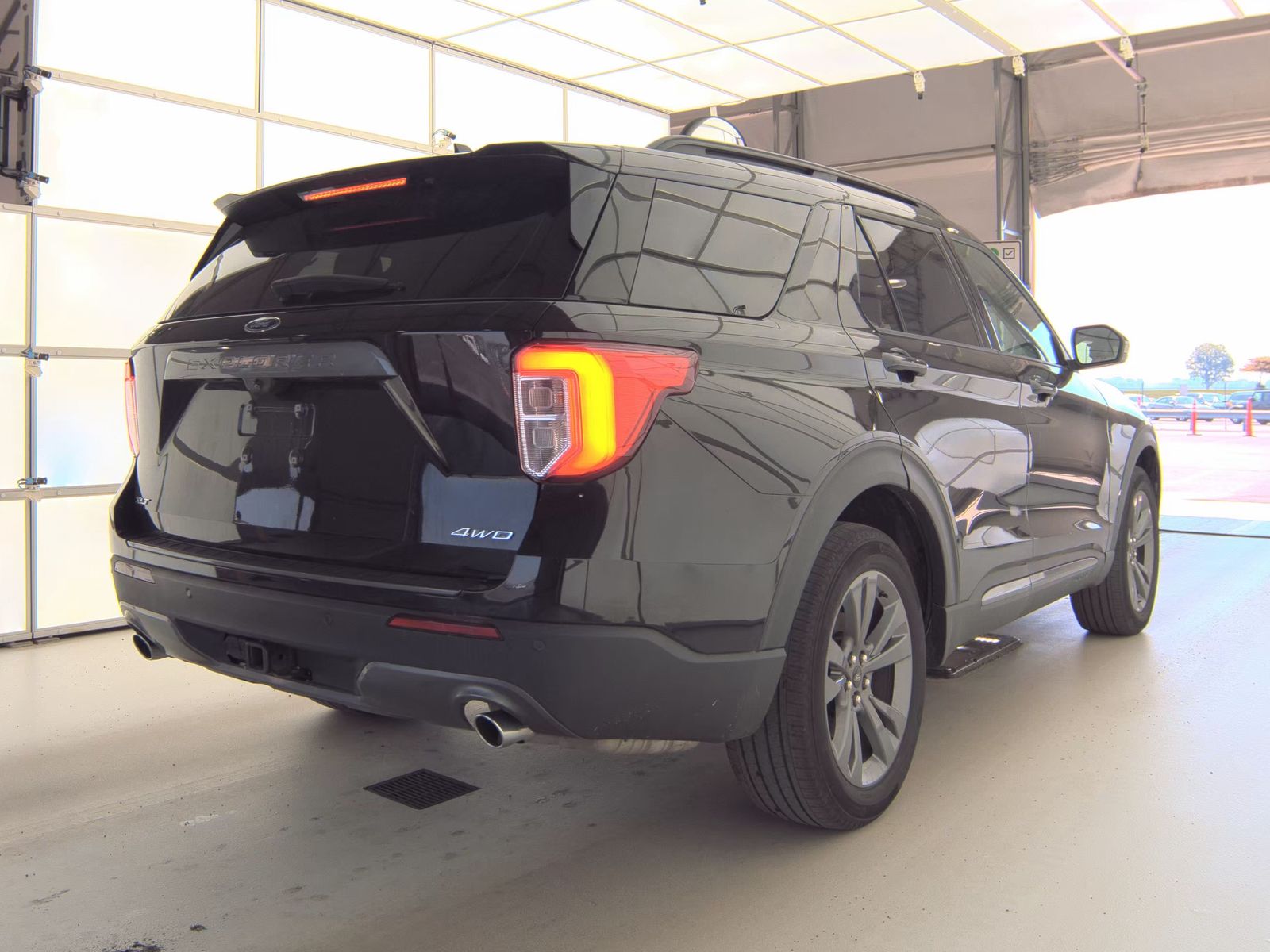 FORD EXPLORER - 6
