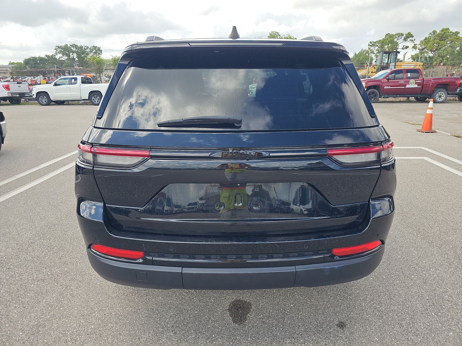 2024 Jeep Grand Cherokee Altitude RWD