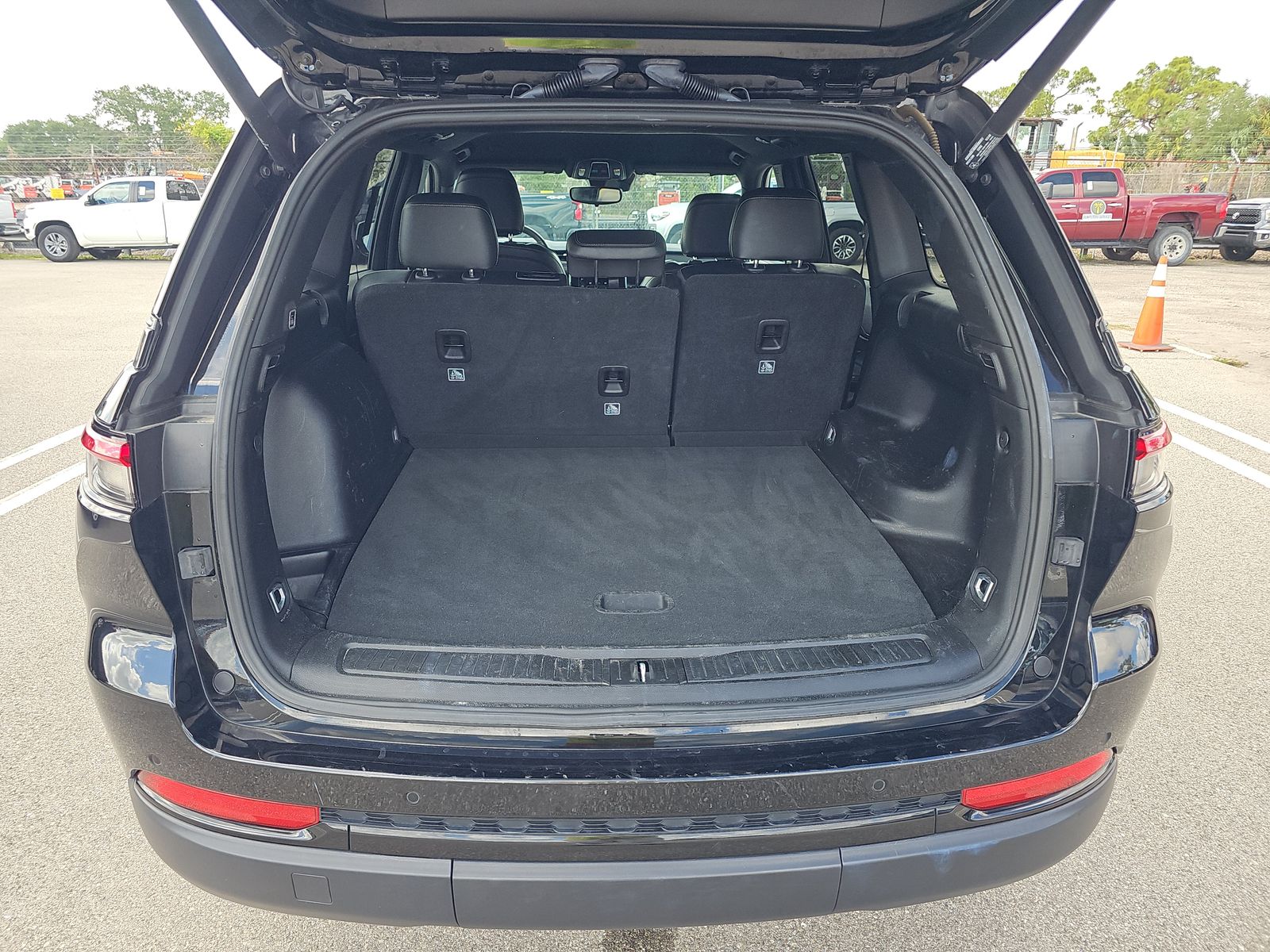2024 Jeep Grand Cherokee Altitude RWD
