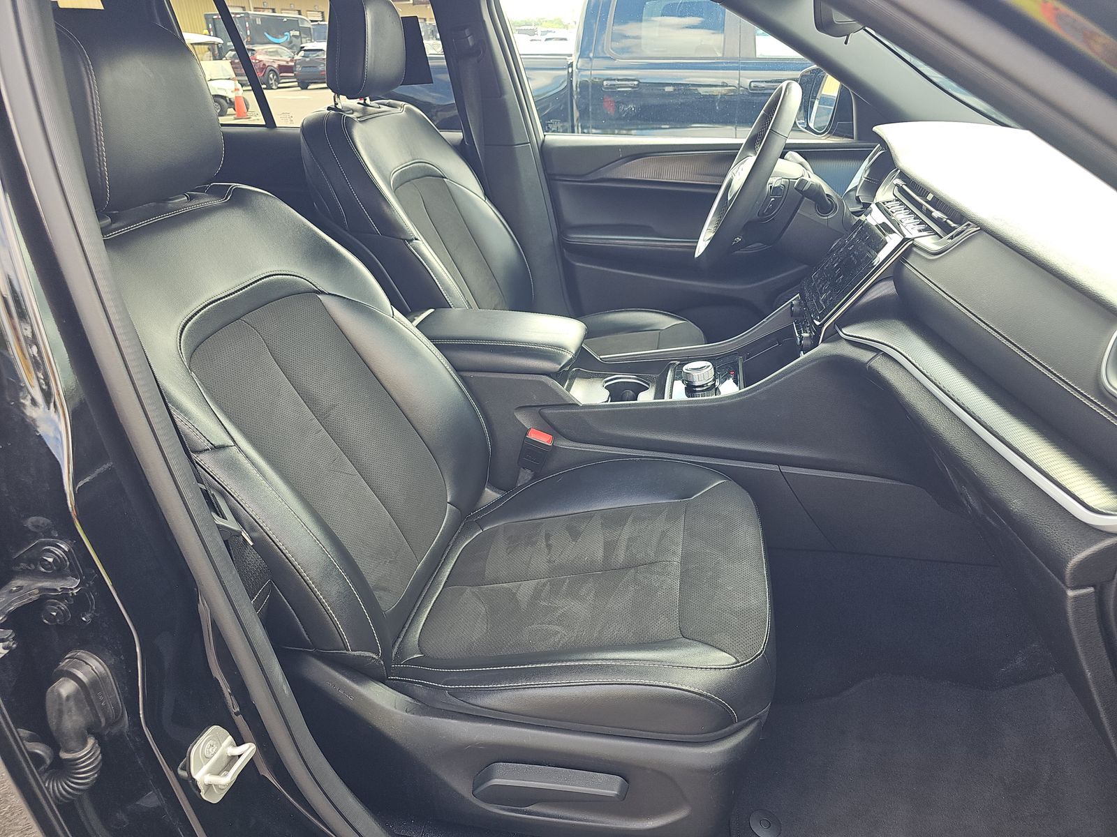 2024 Jeep Grand Cherokee Altitude RWD