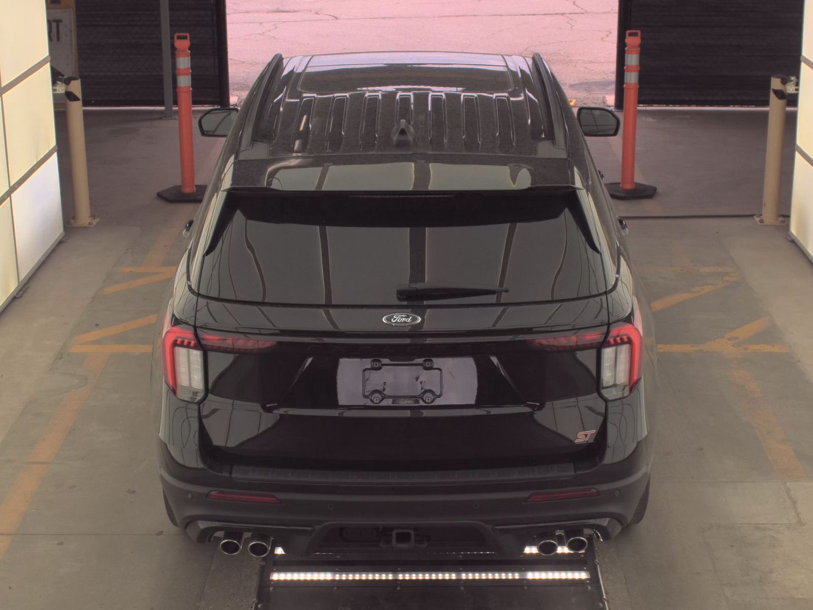FORD EXPLORER - 7
