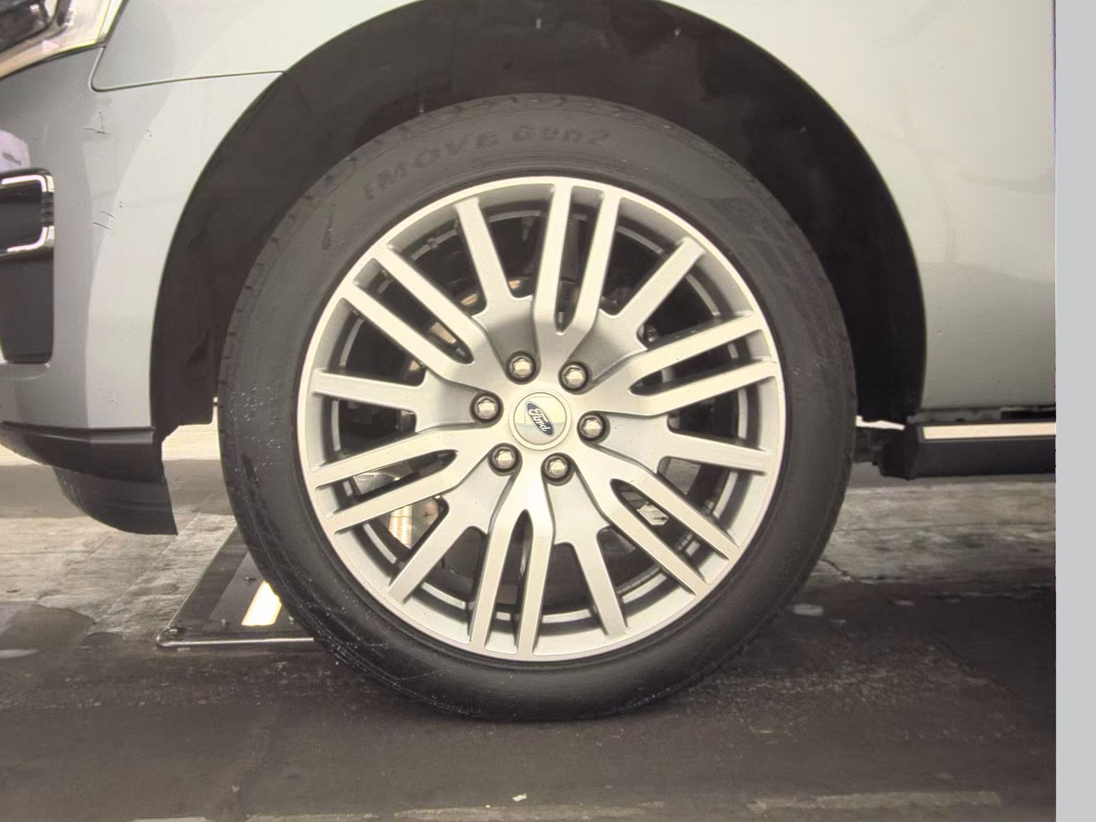 FORD EXPEDITION - 10
