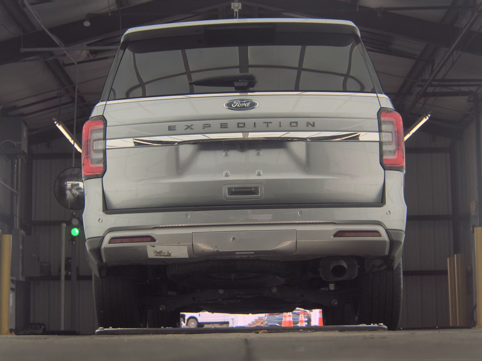 FORD EXPEDITION - 8