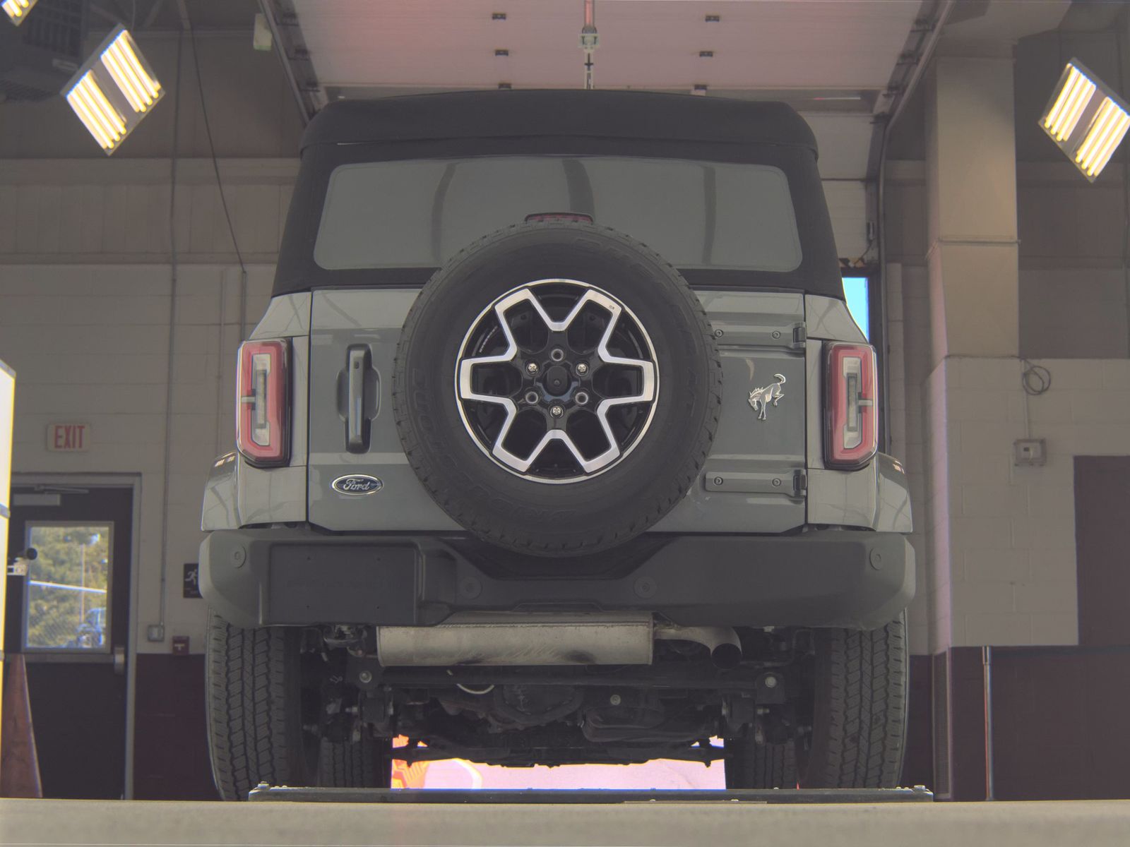 FORD BRONCO - 8