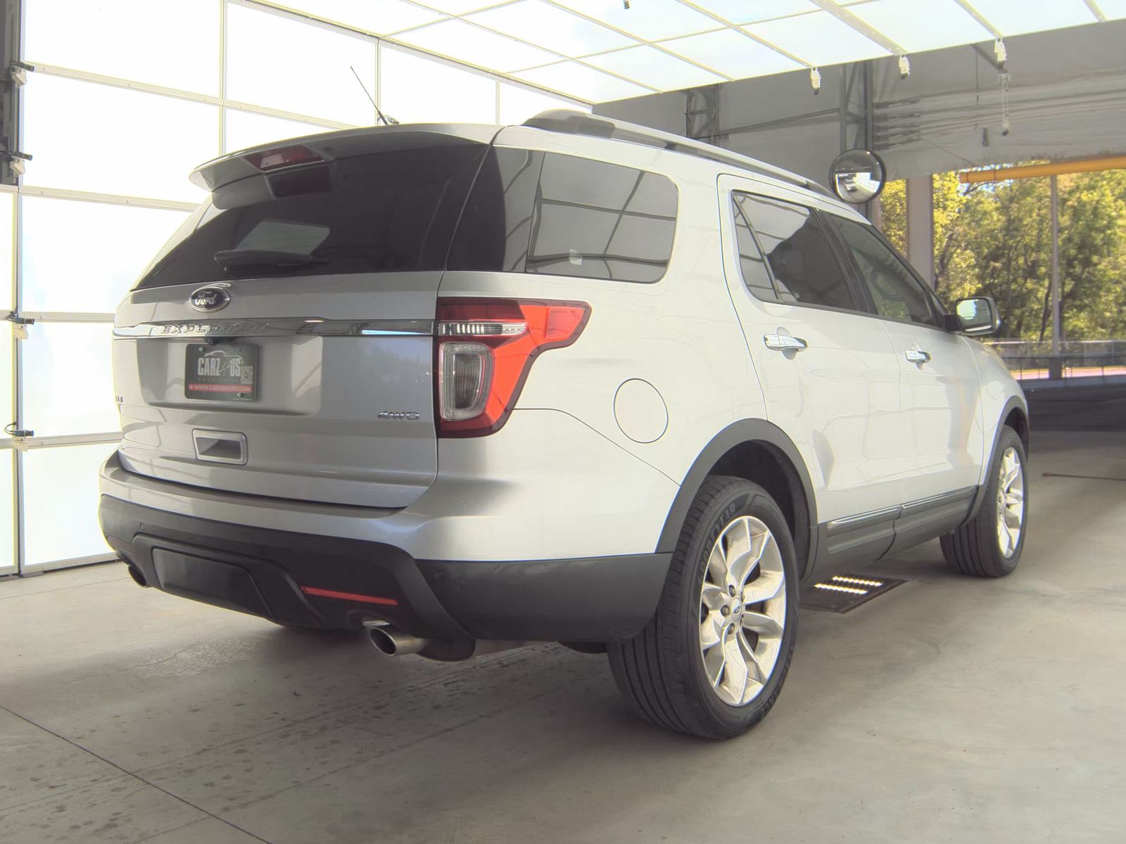 FORD EXPLORER - 6