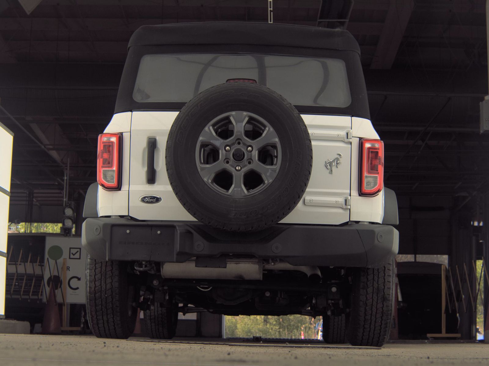 FORD BRONCO - 8