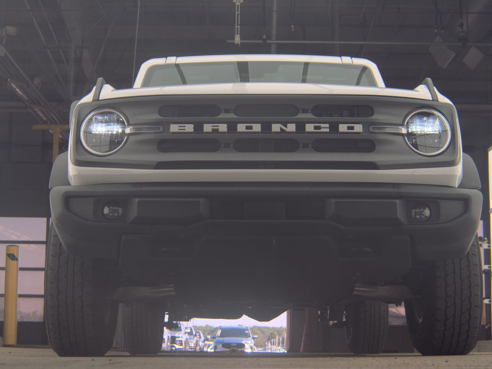 FORD BRONCO - 4
