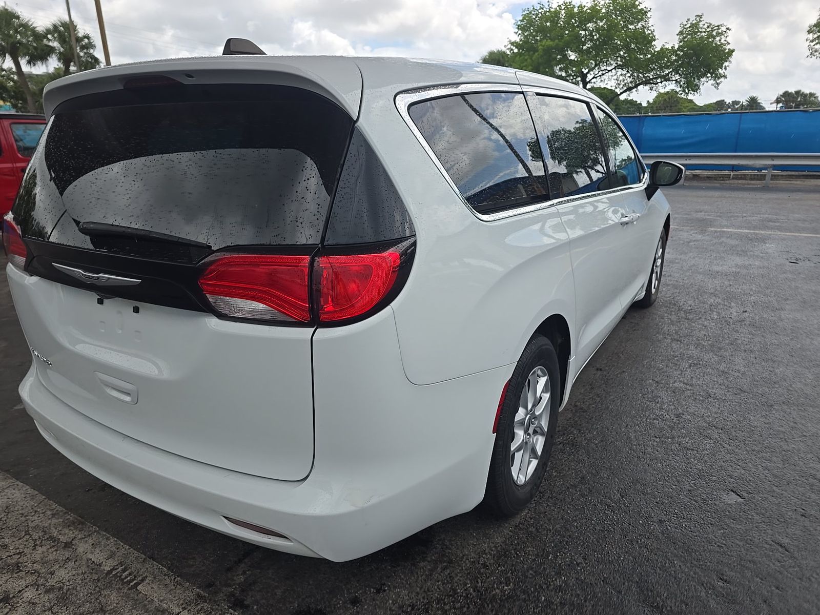 CHRYSLER VOYAGER - 5