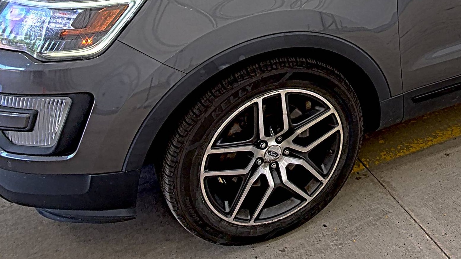 FORD EXPLORER - 8