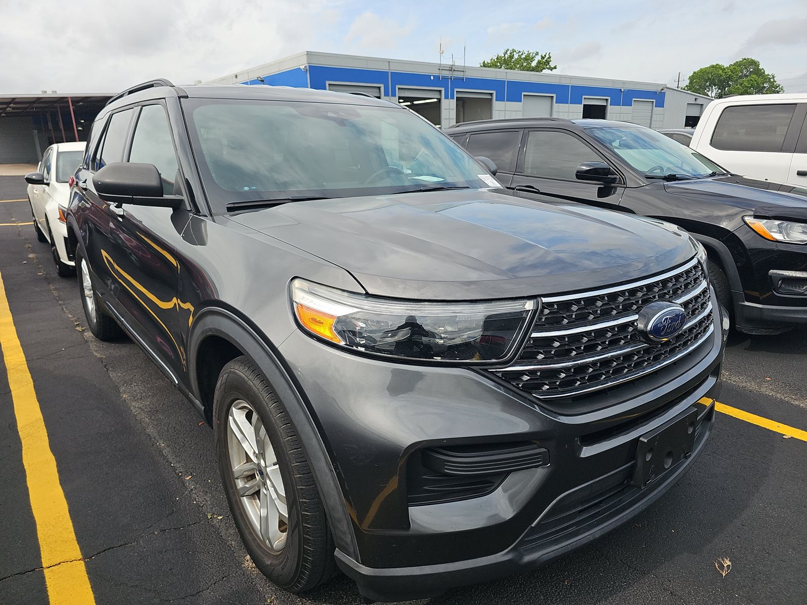 FORD EXPLORER - 4