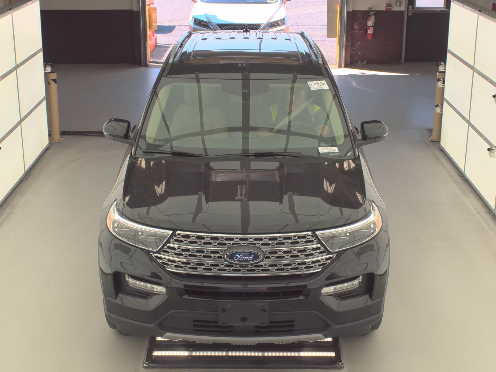 FORD EXPLORER - 3