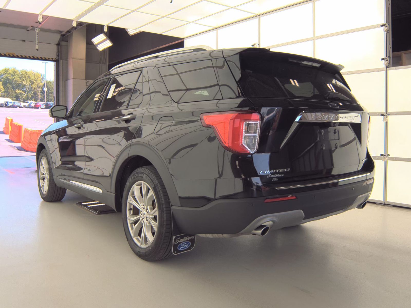 FORD EXPLORER - 9