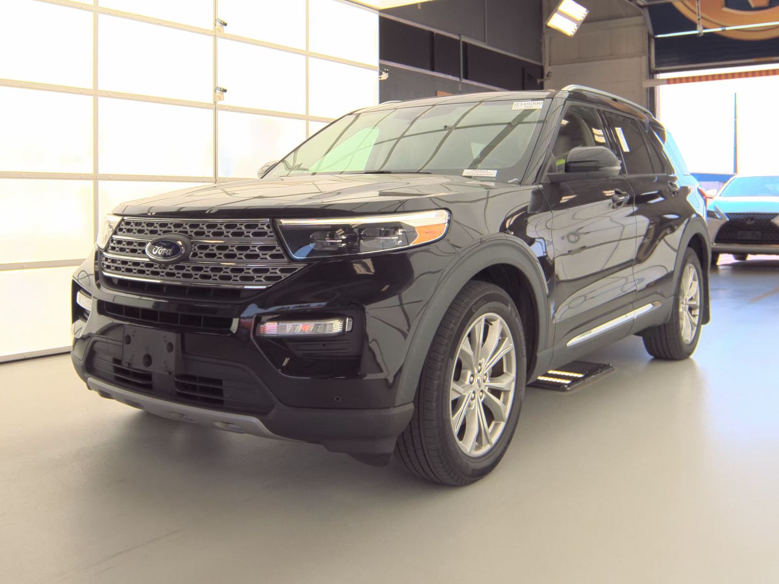 FORD EXPLORER - 1
