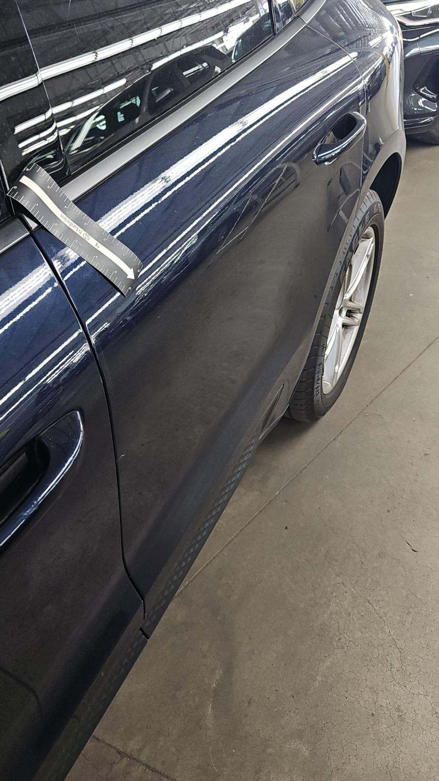 2023 Porsche Macan Base AWD