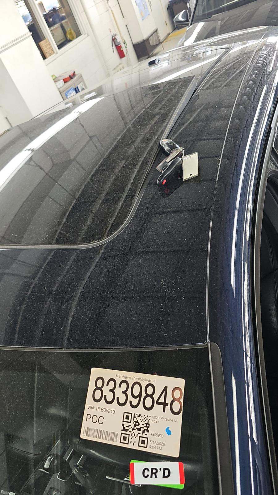 2023 Porsche Macan Base AWD