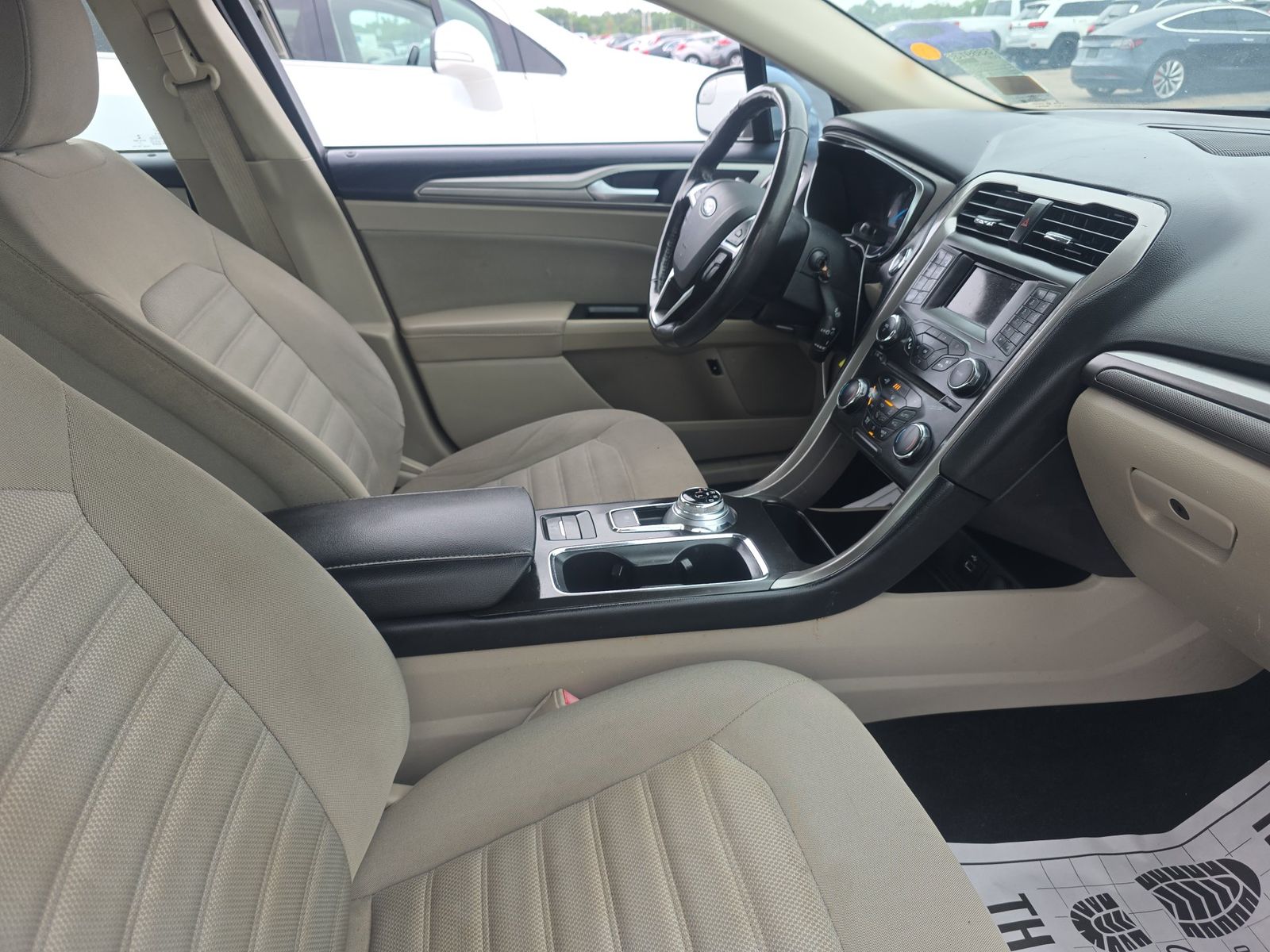 FORD FUSION - 9