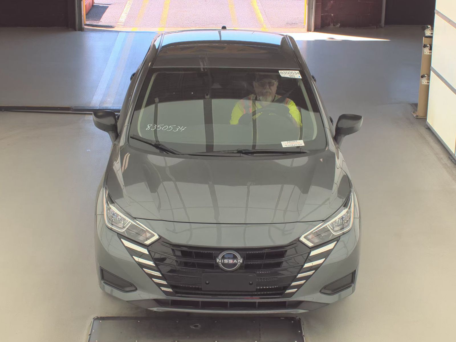 NISSAN VERSA - 3