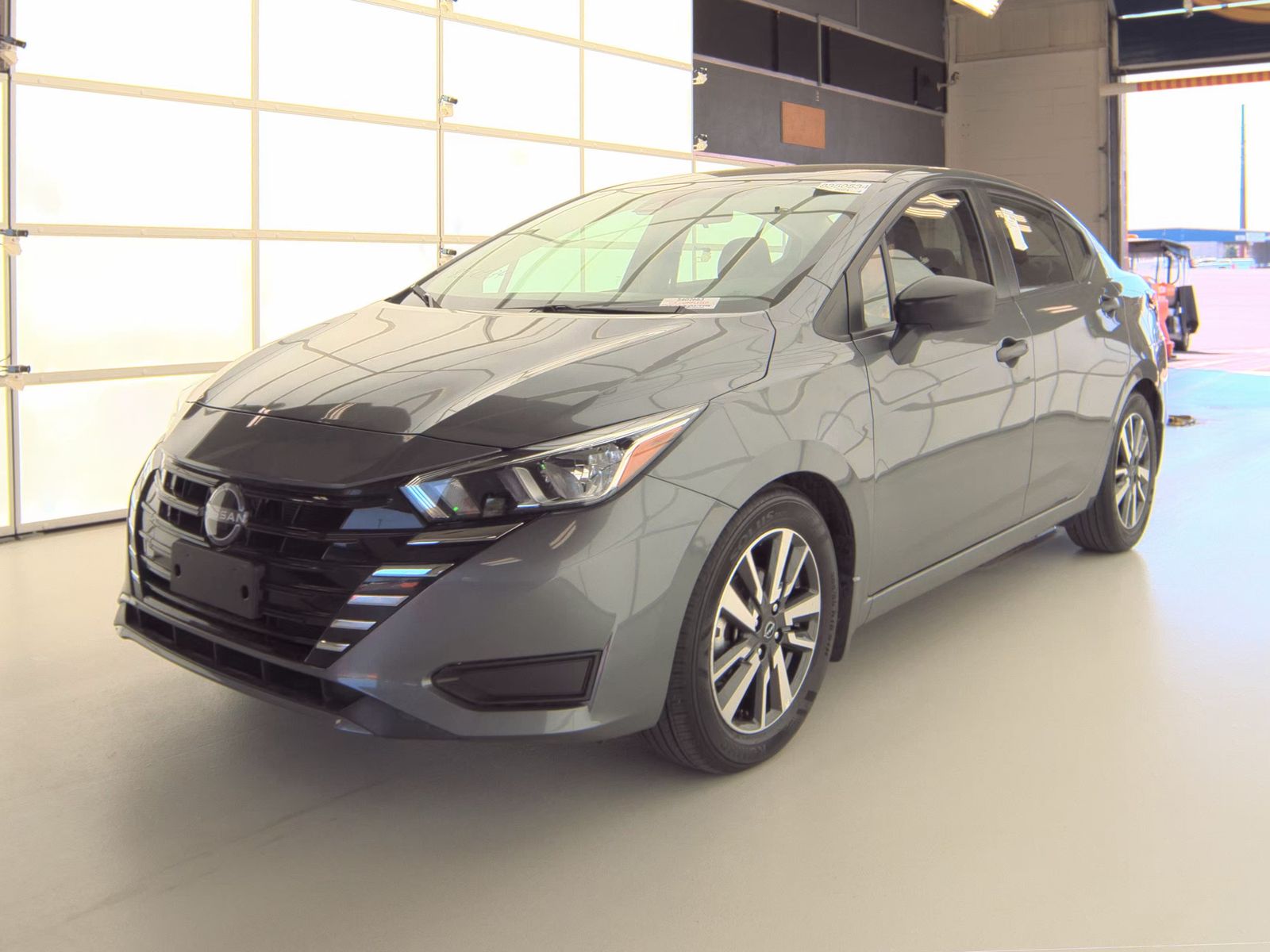NISSAN VERSA - 1