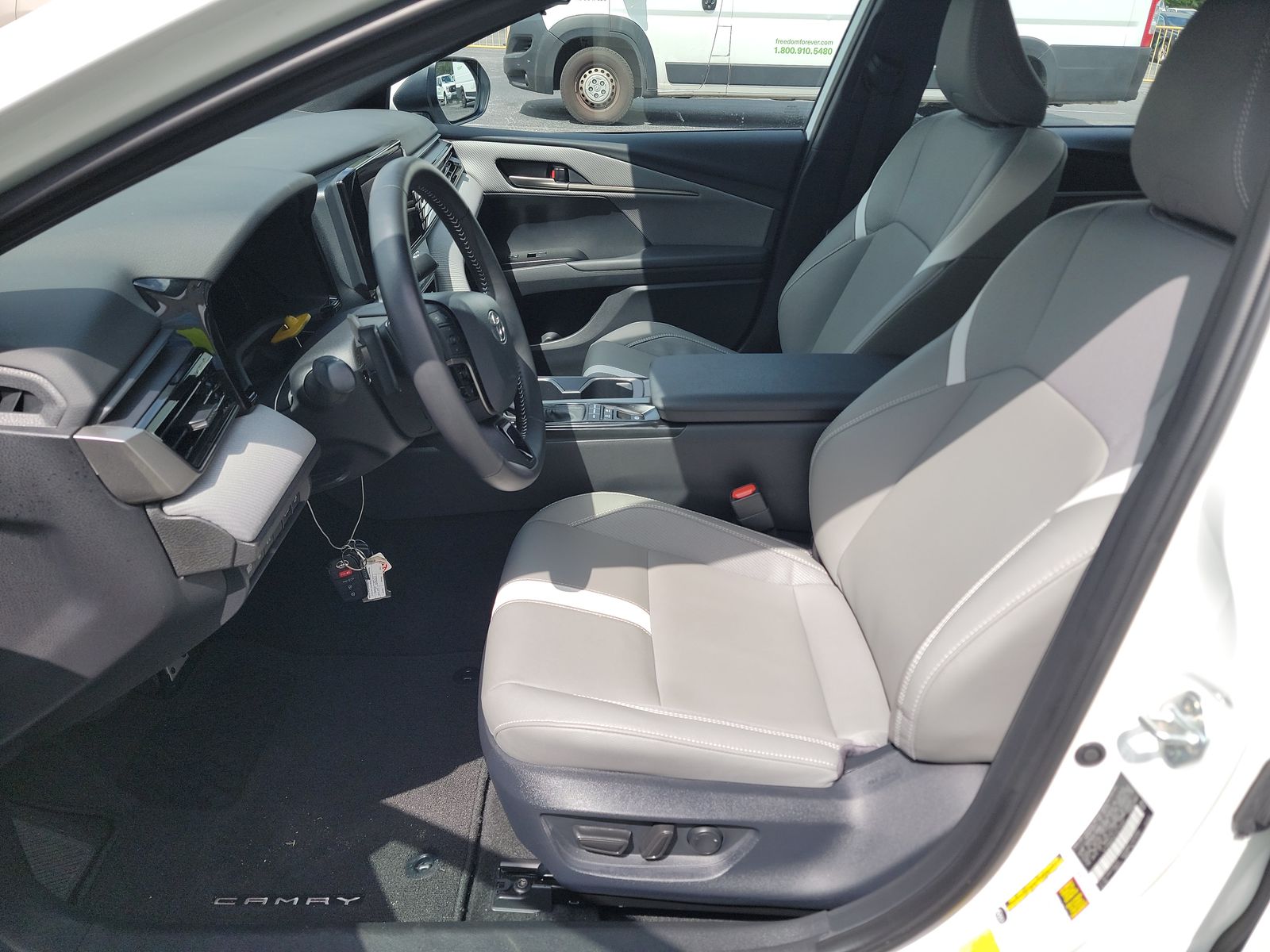 TOYOTA CAMRY - 8