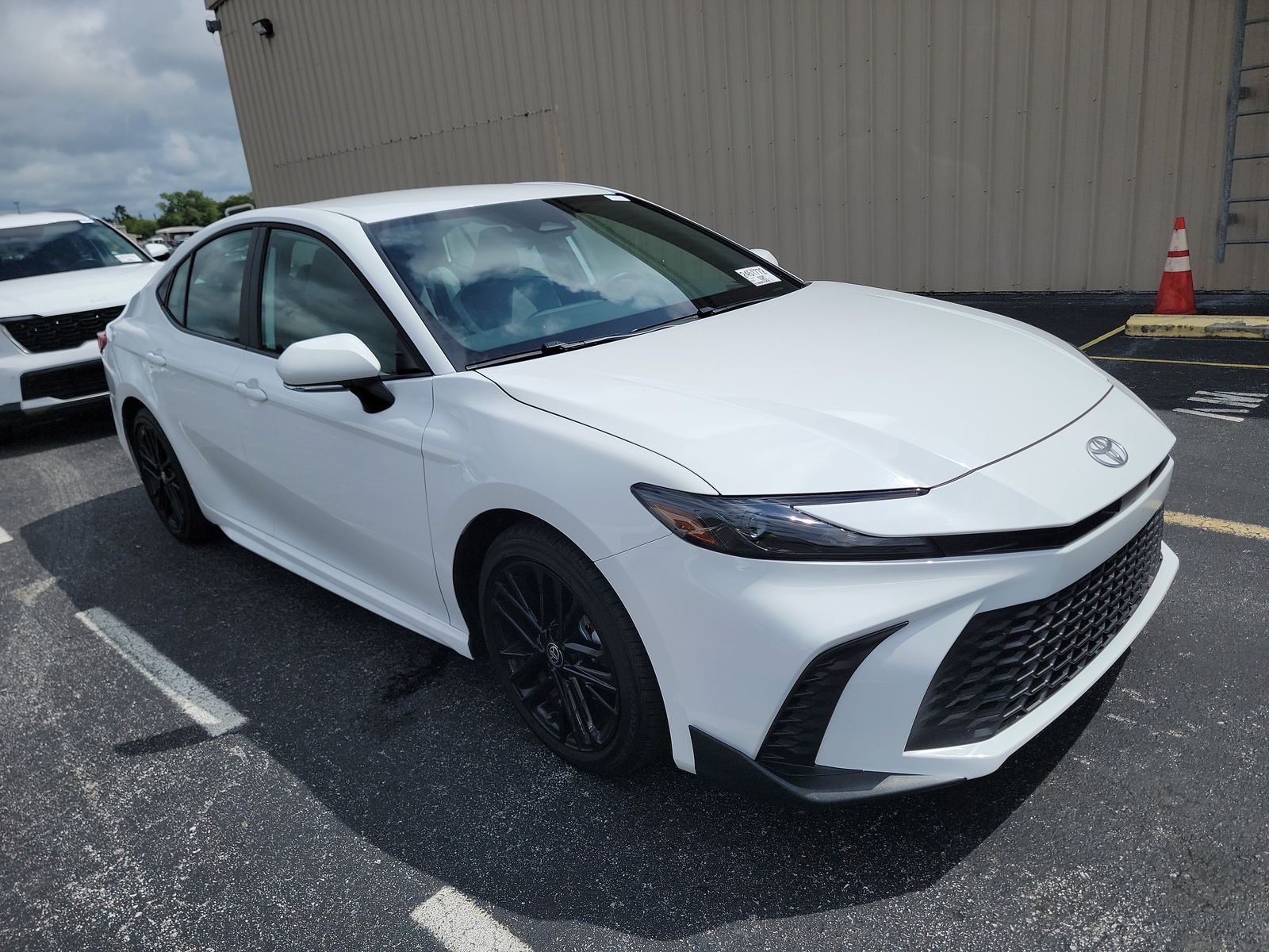 TOYOTA CAMRY - 4