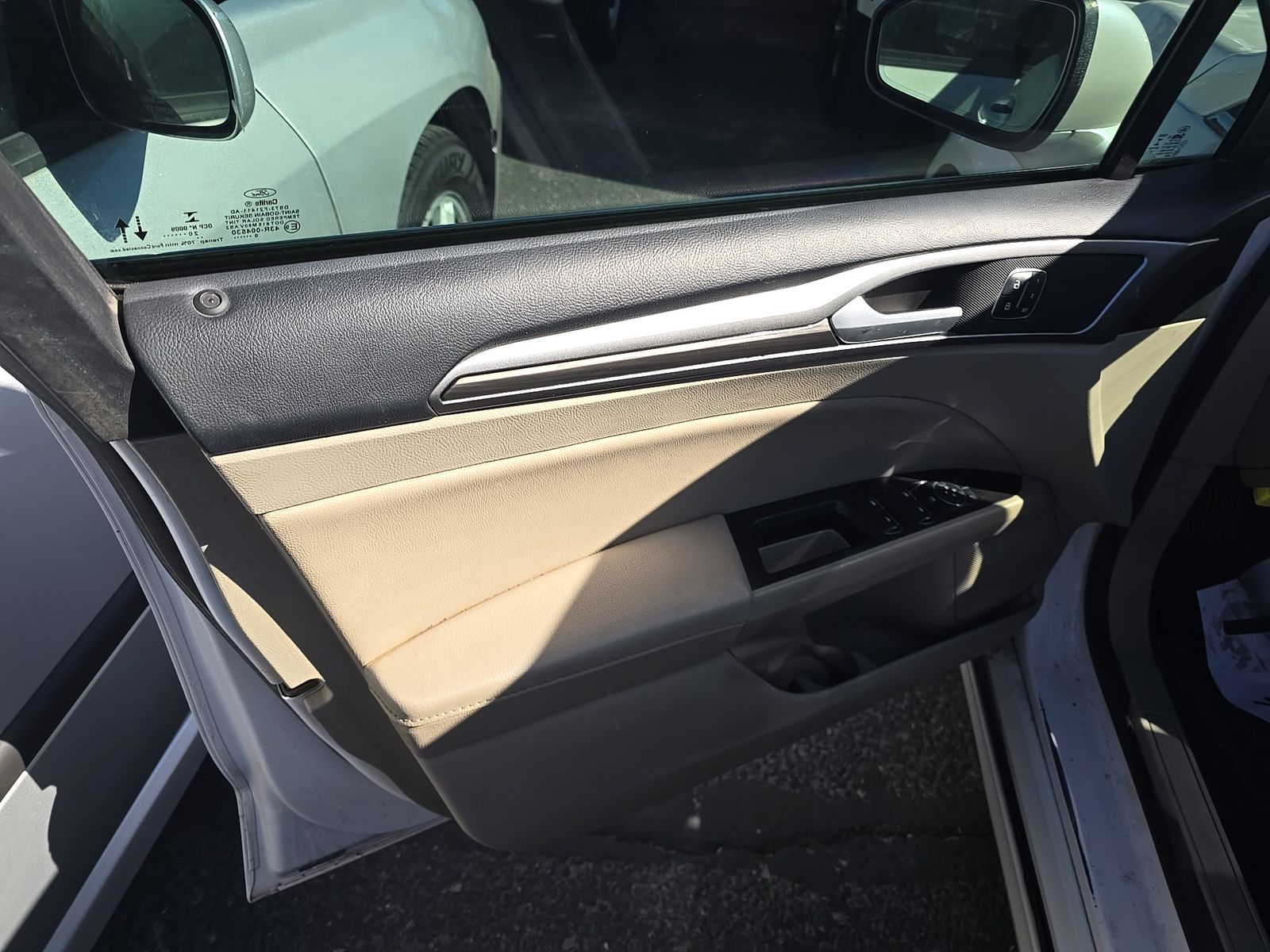 FORD FUSION - 10