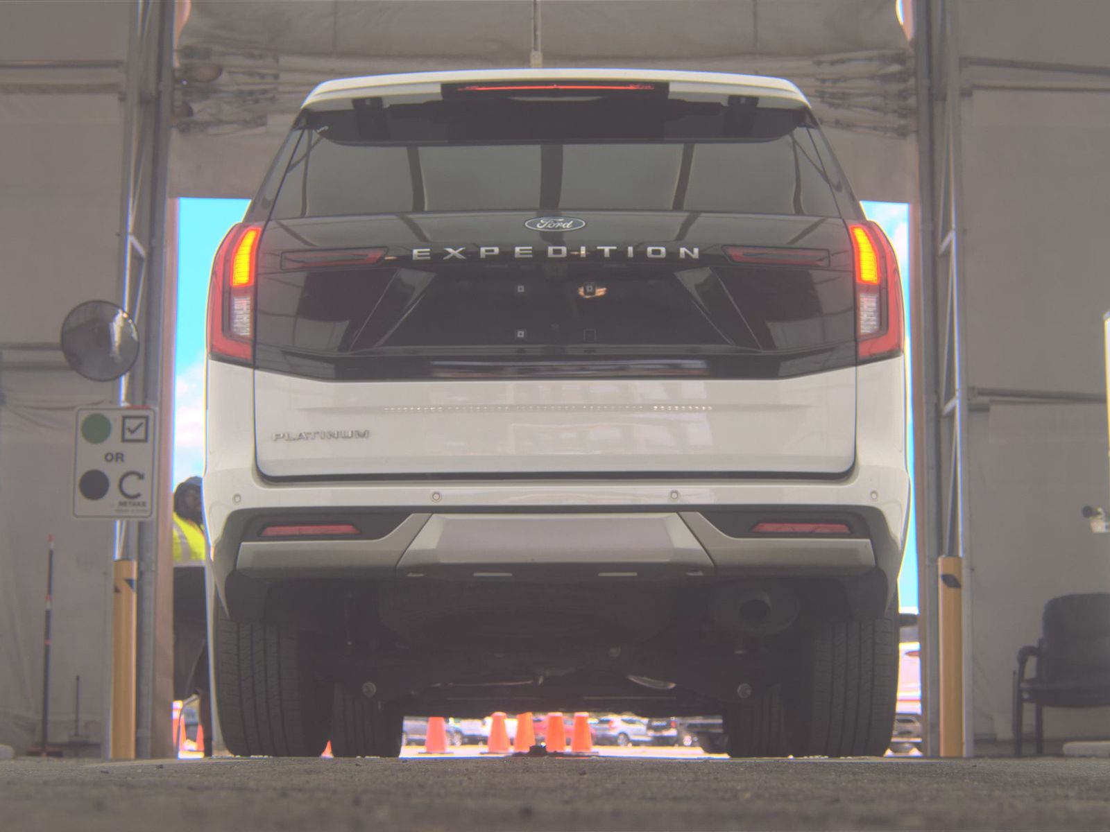 FORD EXPEDITION - 8