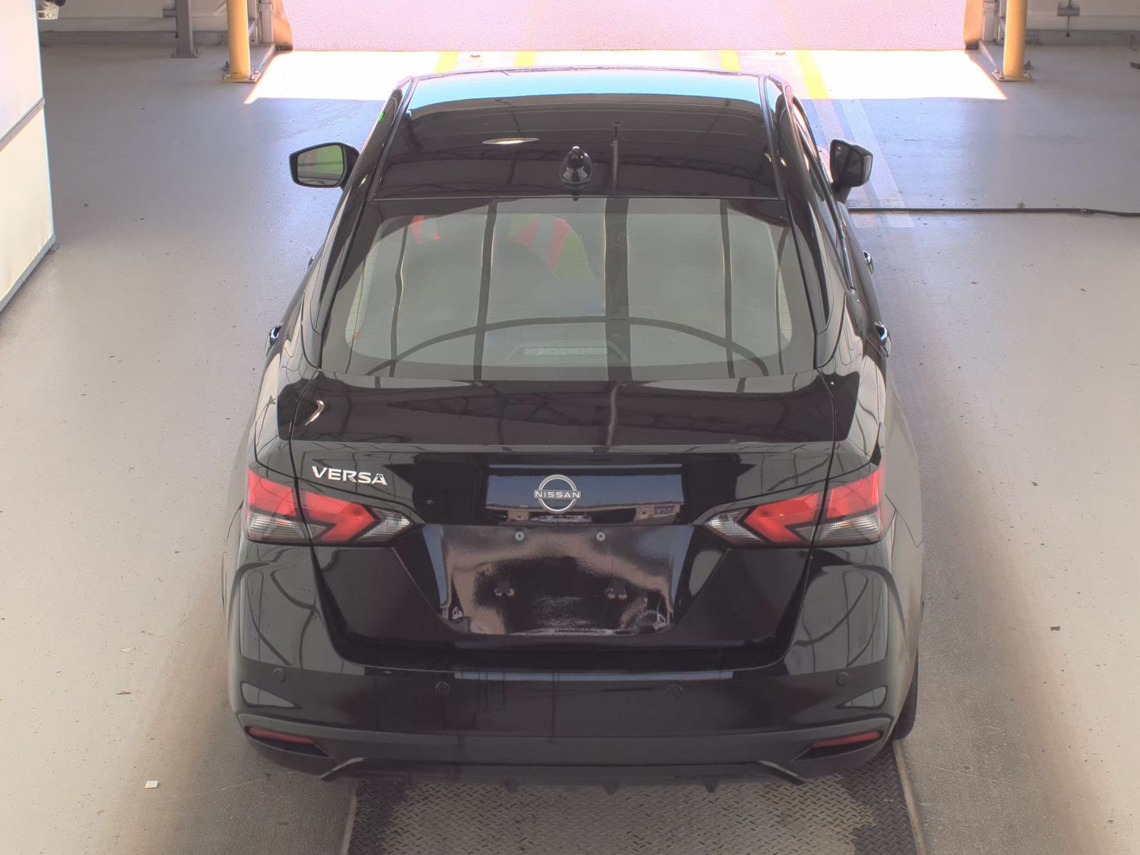 NISSAN VERSA - 7