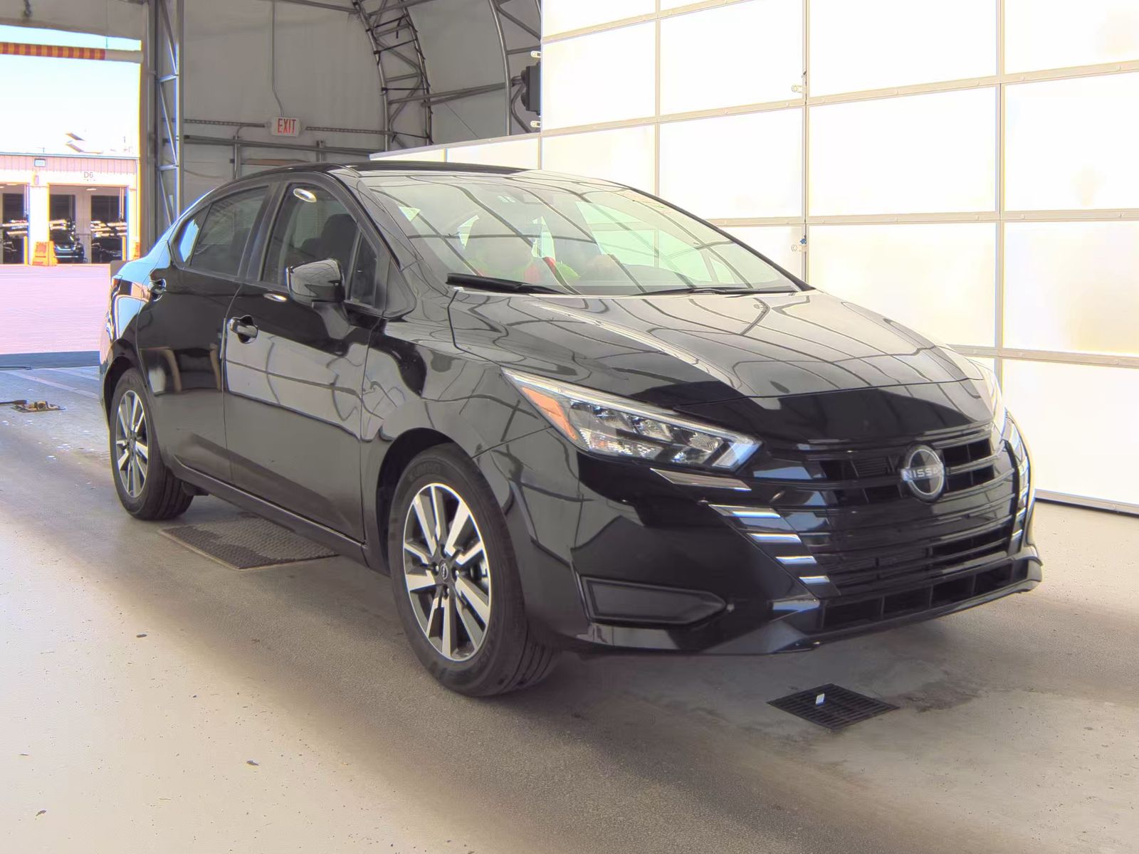 NISSAN VERSA - 5