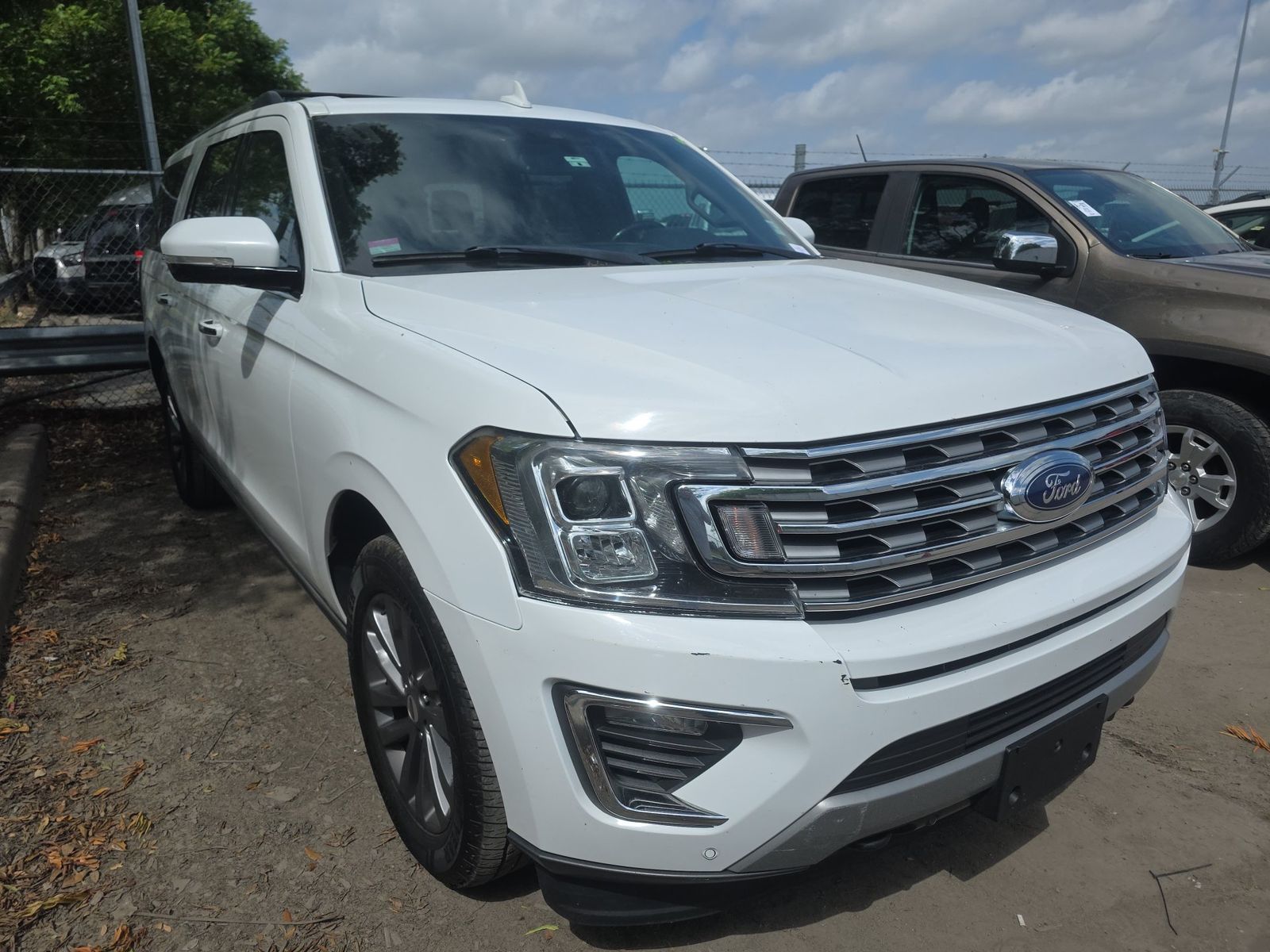 FORD EXPEDITION MAX - 4