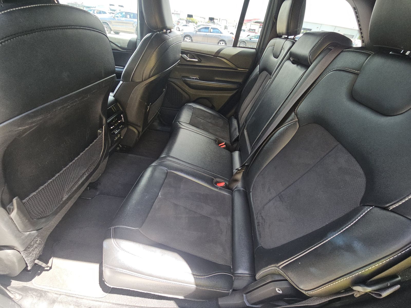 2024 Jeep Grand Cherokee Altitude RWD