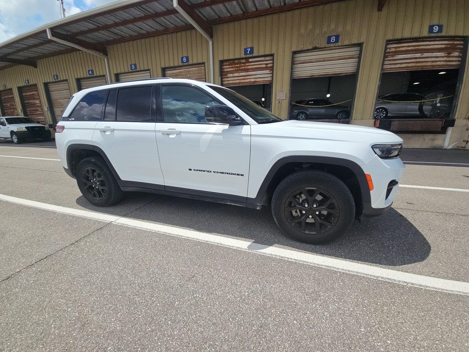 2024 Jeep Grand Cherokee Altitude RWD