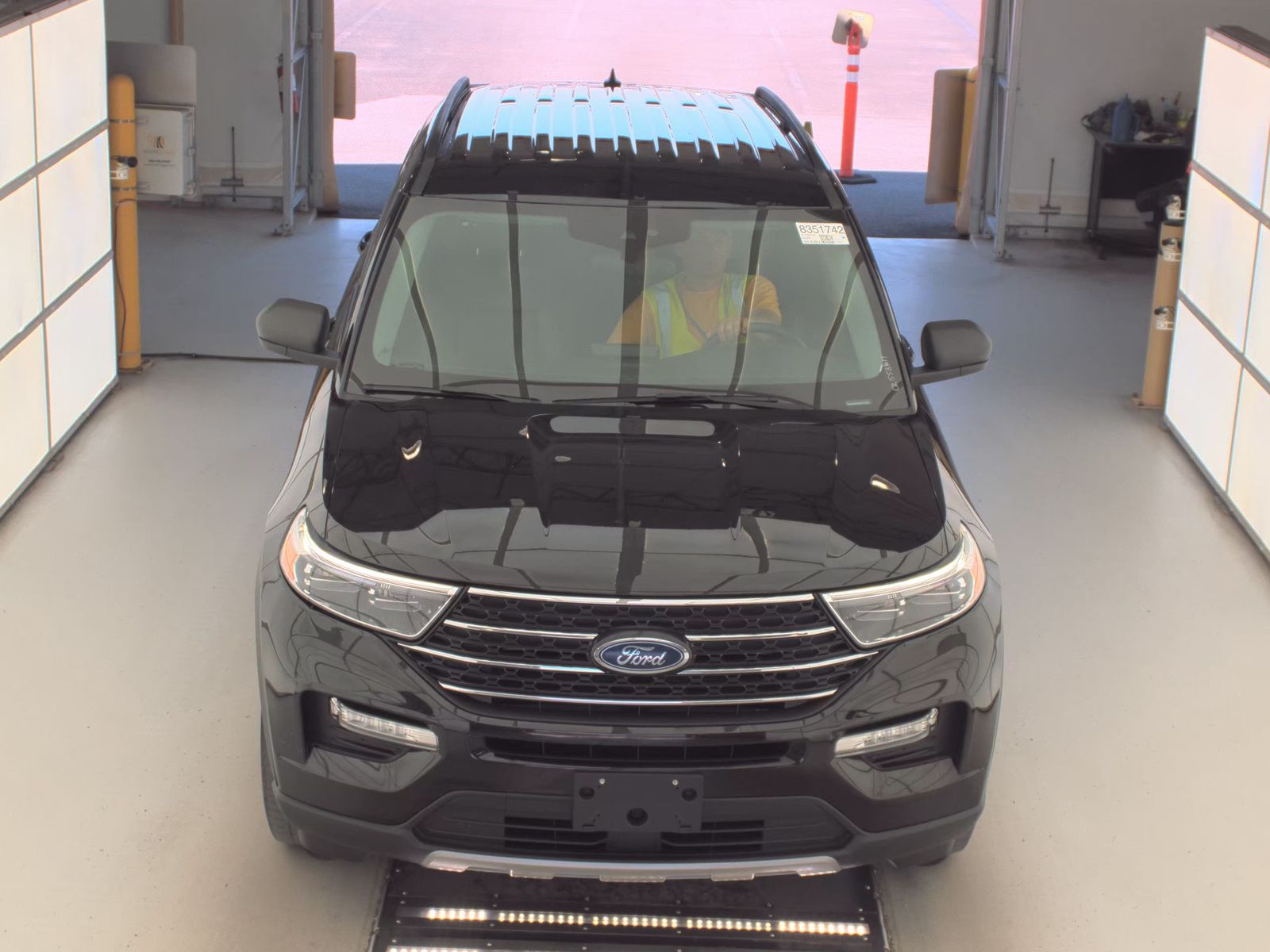 FORD EXPLORER - 3